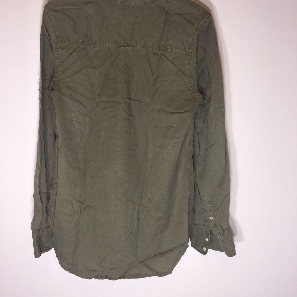 Green Button Up Top - Picture 2 of 2